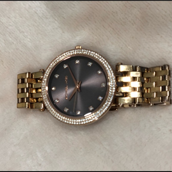 Micheal Kors Rose Gold Watch. - Picture 1 of 4